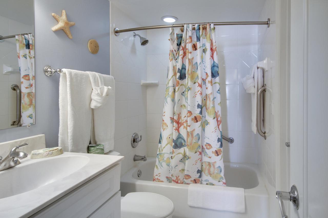 Apartment Emerald Isle #604